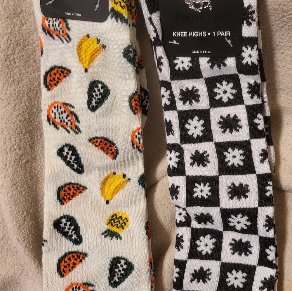 NWT Beverly Hills Polo Club Knee Highs. Size 5-9 (2 Pair)